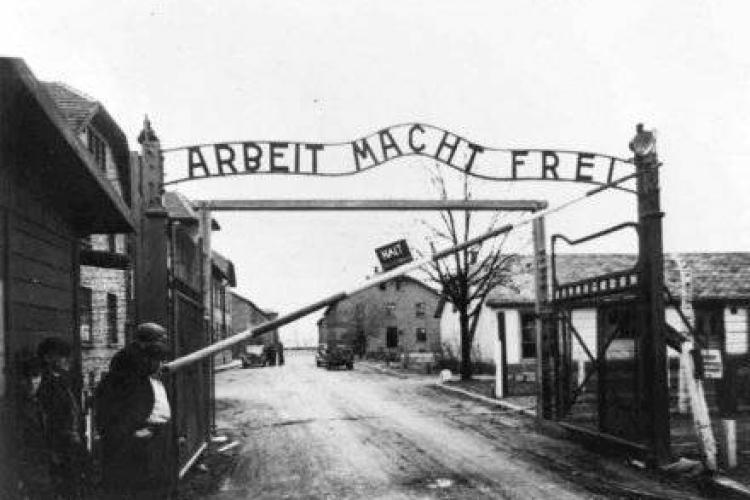 L'ingresso di Auschwitz